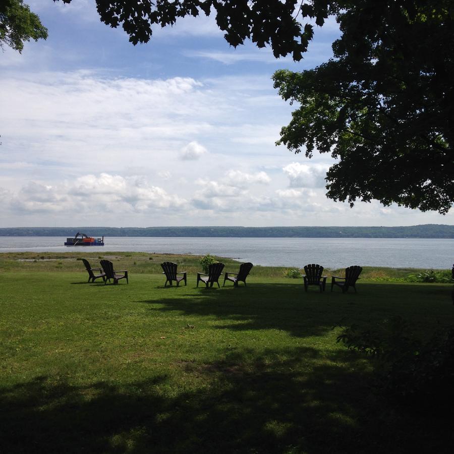 Auberge Les Blancs Moutons Saint-Laurent-de-l'ile d'Orleans Екстериор снимка