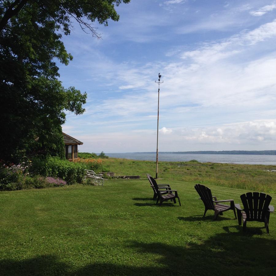 Auberge Les Blancs Moutons Saint-Laurent-de-l'ile d'Orleans Екстериор снимка
