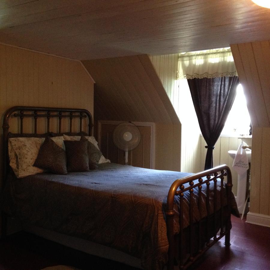 Auberge Les Blancs Moutons Saint-Laurent-de-l'ile d'Orleans Екстериор снимка