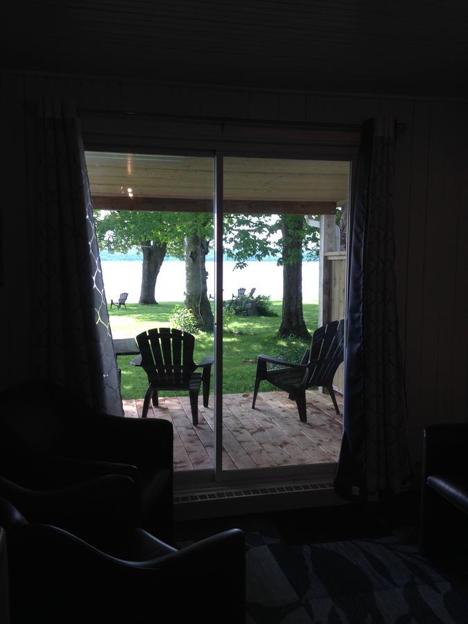 Auberge Les Blancs Moutons Saint-Laurent-de-l'ile d'Orleans Екстериор снимка