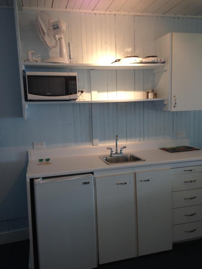 Auberge Les Blancs Moutons Saint-Laurent-de-l'ile d'Orleans Екстериор снимка